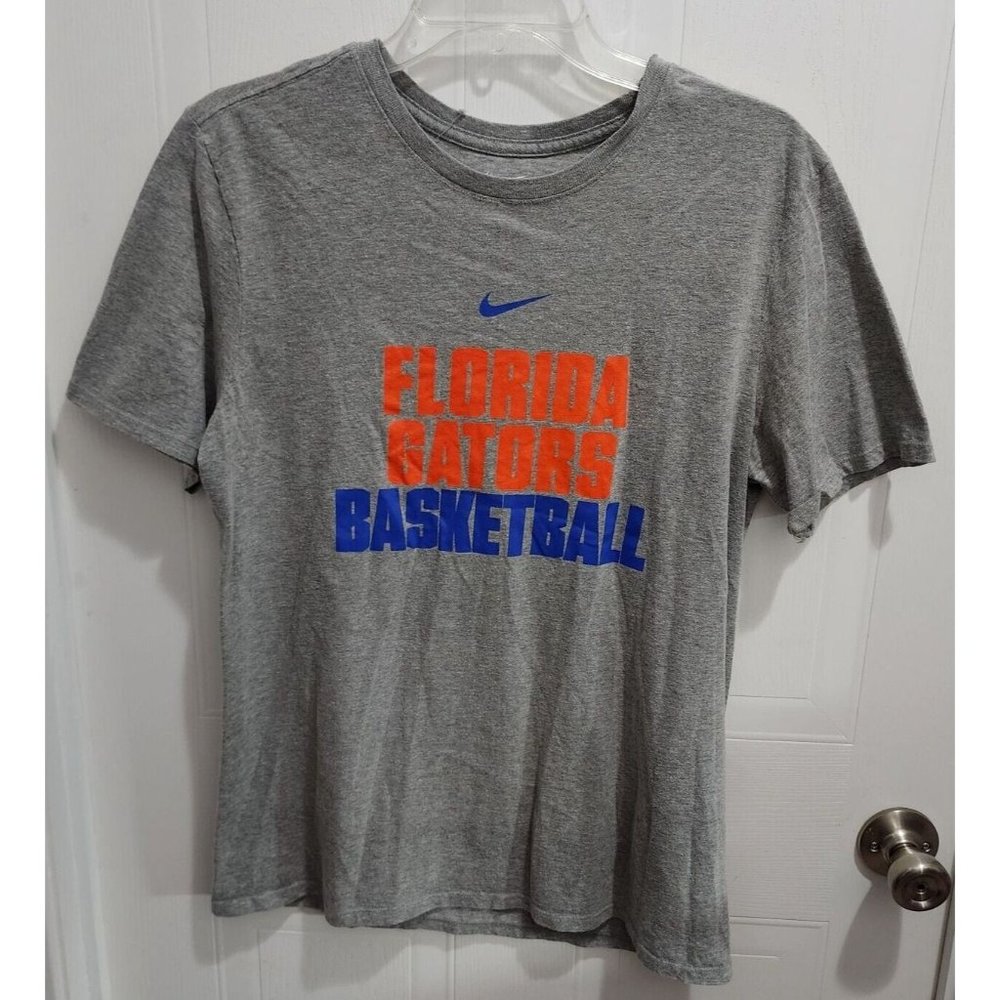 The Nike Tee Florida Gators Basketball Gray Short Sleeve Athletic Cut Shirt Sz M